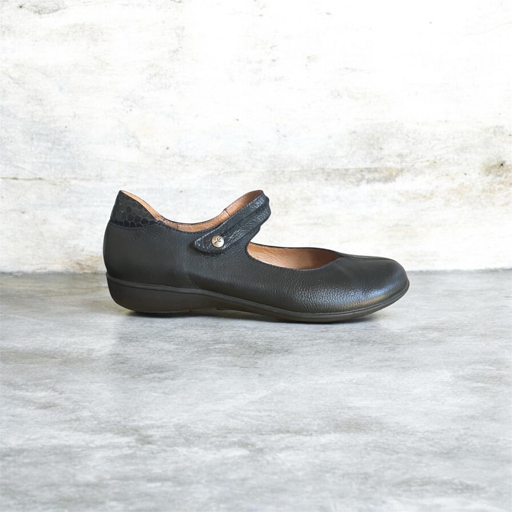 Wanda panda Mary Jane shoes size 9